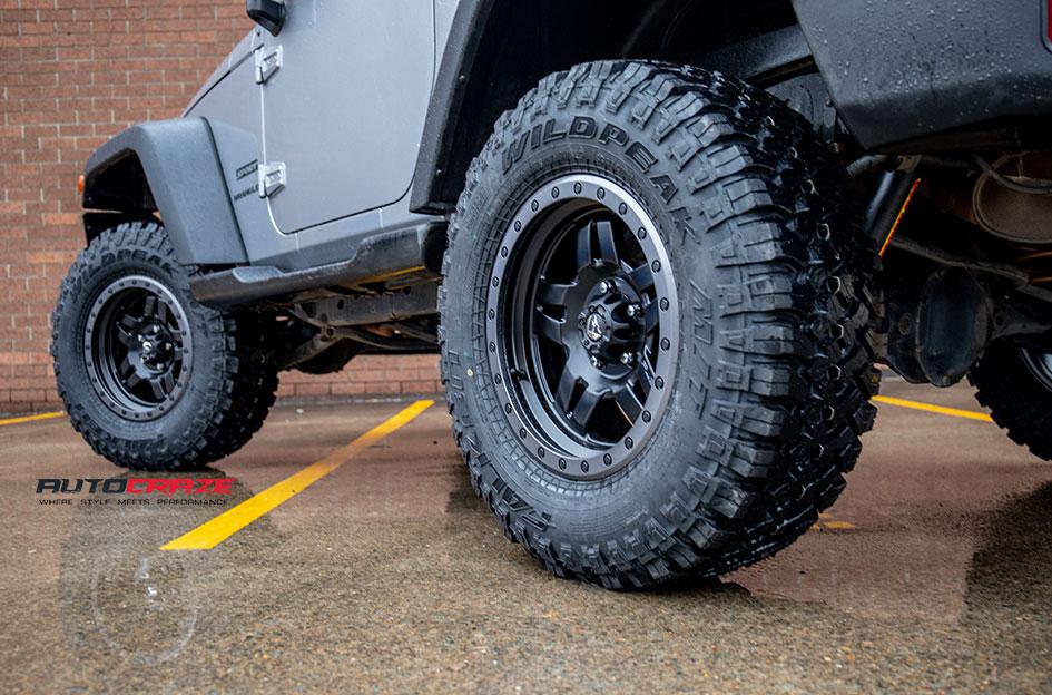 JEEP WRANGLER ANZA MATTE BLACK WITH ANTHRACITE RING